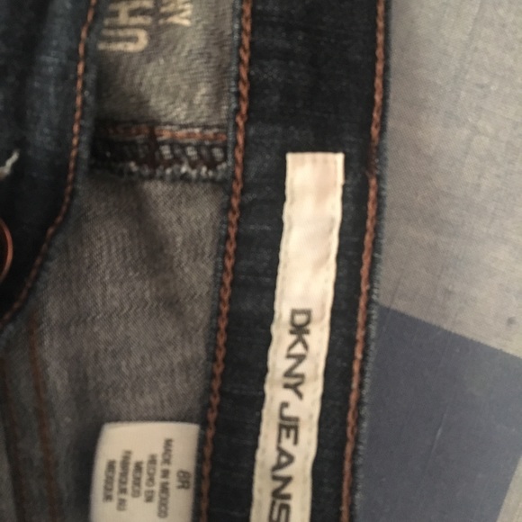 DKNY Jeans - Picture 3 of 5